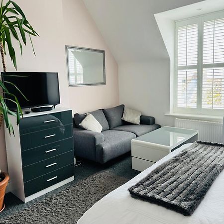 Penthouse Suite, Sea View, Close To Shops, Beach And Train St Leonards-on-Sea ภายนอก รูปภาพ