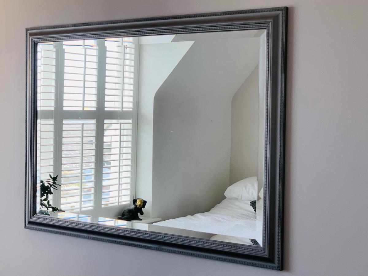 Penthouse Suite, Sea View, Close To Shops, Beach And Train St Leonards-on-Sea ภายนอก รูปภาพ