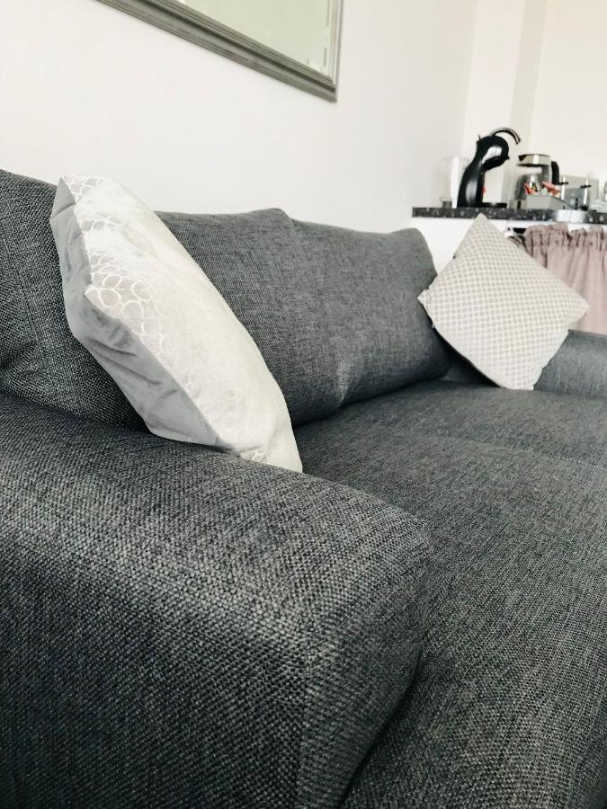 Penthouse Suite, Sea View, Close To Shops, Beach And Train St Leonards-on-Sea ภายนอก รูปภาพ
