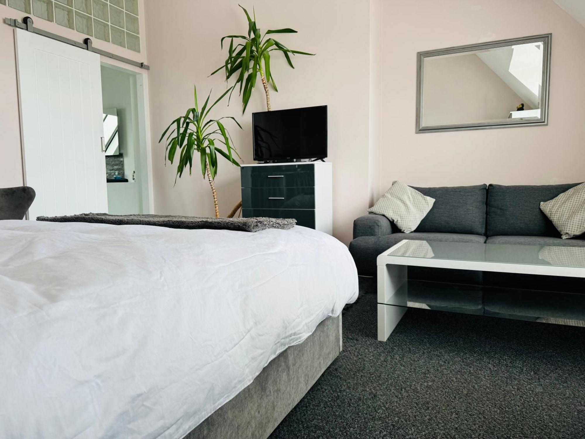 Penthouse Suite, Sea View, Close To Shops, Beach And Train St Leonards-on-Sea ภายนอก รูปภาพ