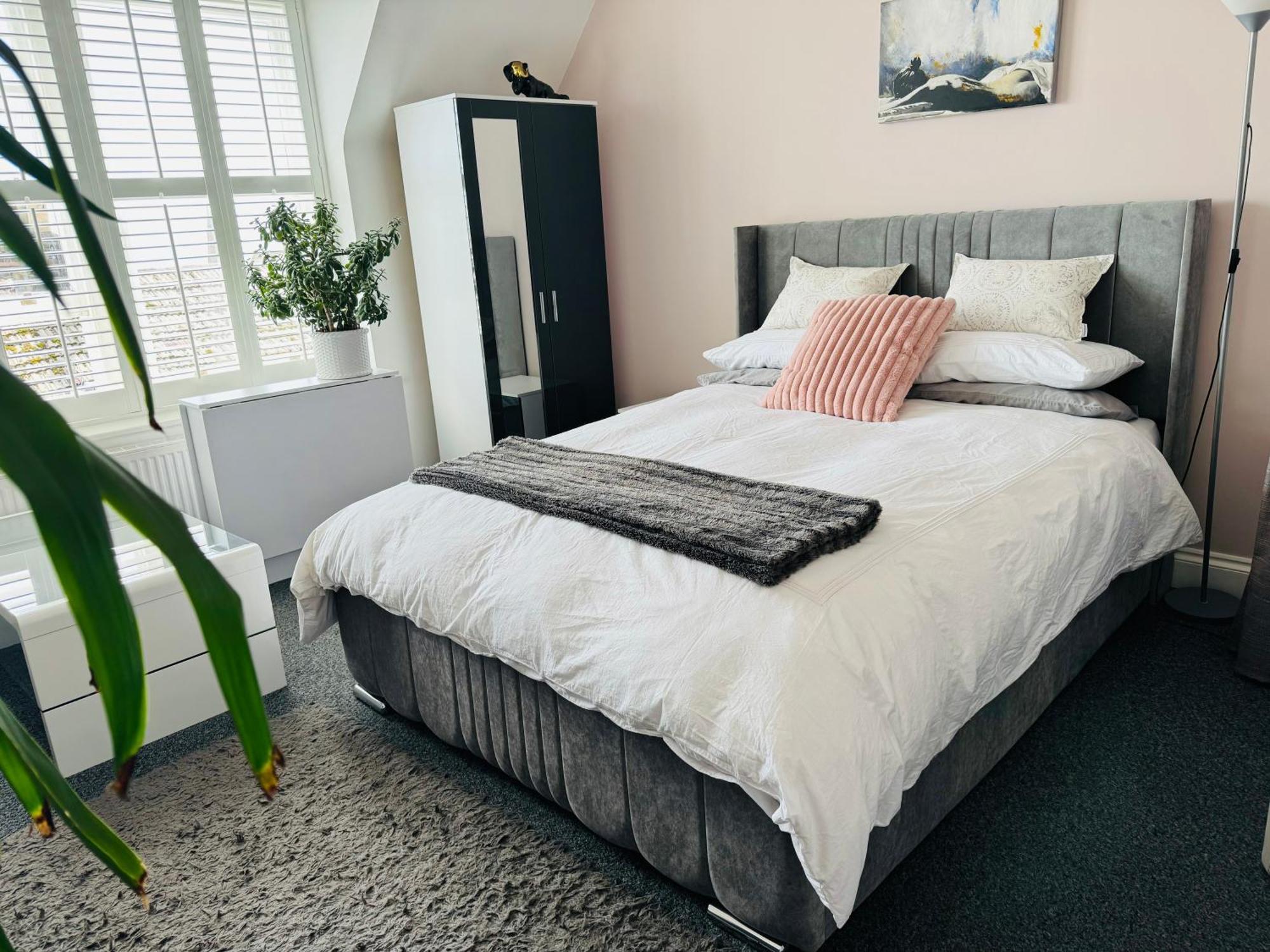 Penthouse Suite, Sea View, Close To Shops, Beach And Train St Leonards-on-Sea ภายนอก รูปภาพ